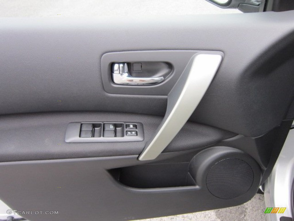2011 Rogue S AWD - Silver Ice Metallic / Black photo #14