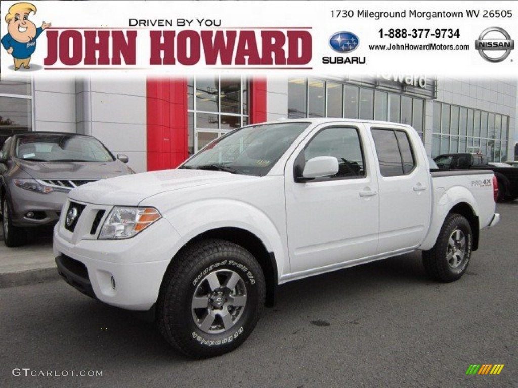 Avalanche White Nissan Frontier