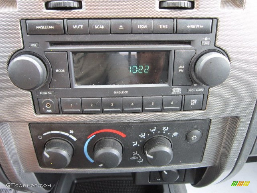 2007 Dodge Dakota SLT Quad Cab 4x4 Controls Photo #50919228