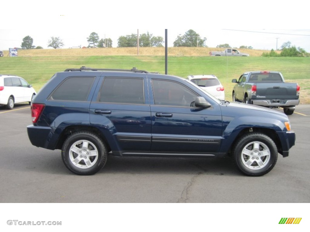 2006 Grand Cherokee Laredo - Midnight Blue Pearl / Medium Slate Gray photo #6