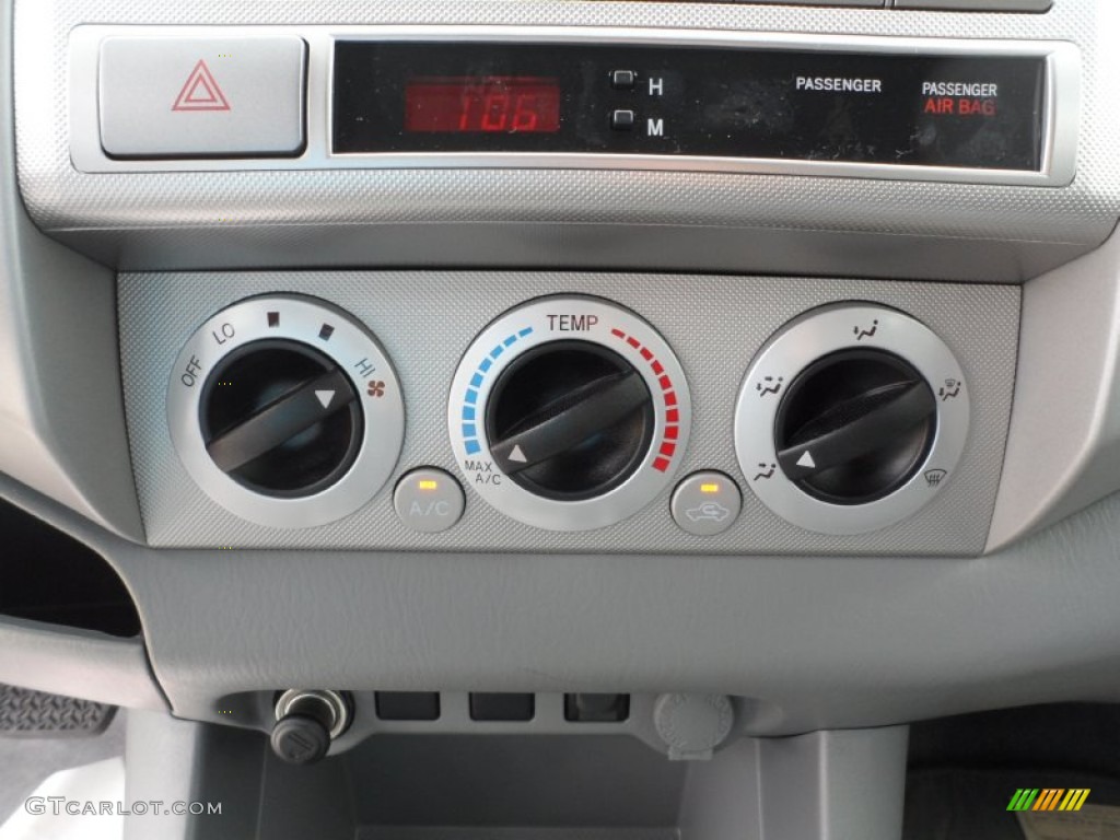 2011 Toyota Tacoma V6 TRD Sport PreRunner Double Cab Controls Photo #50923398