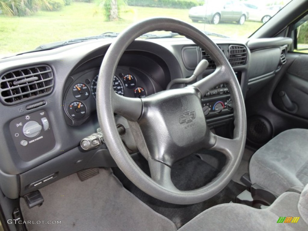 2001 Chevrolet S10 LS Regular Cab Steering Wheel Photos