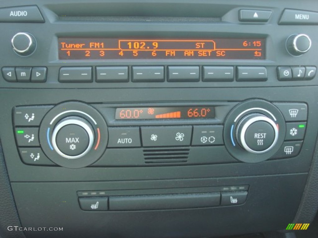 2009 BMW 1 Series 128i Coupe Controls Photo #50924139