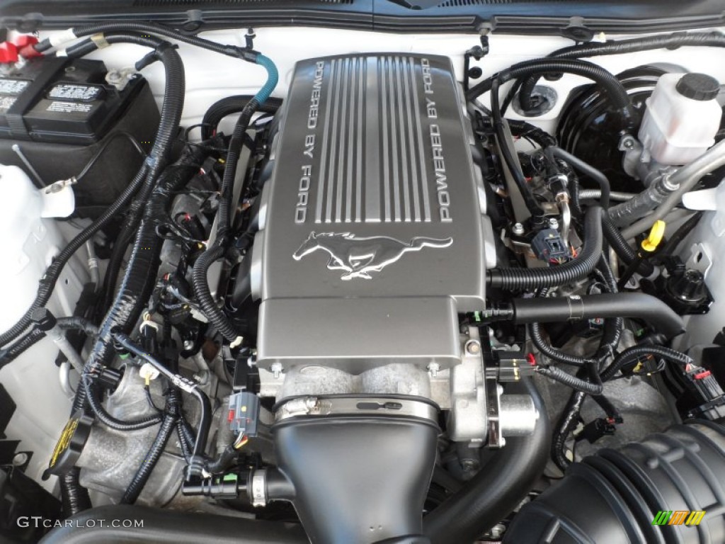 2009 Ford Mustang GT Coupe 4.6 Liter SOHC 24-Valve VVT V8 Engine Photo #50925972