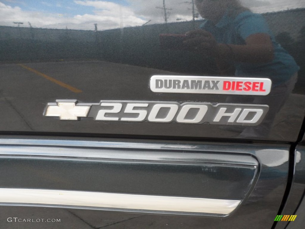 2003 Chevrolet Silverado 2500HD LS Extended Cab 4x4 Marks and Logos Photo #50927100