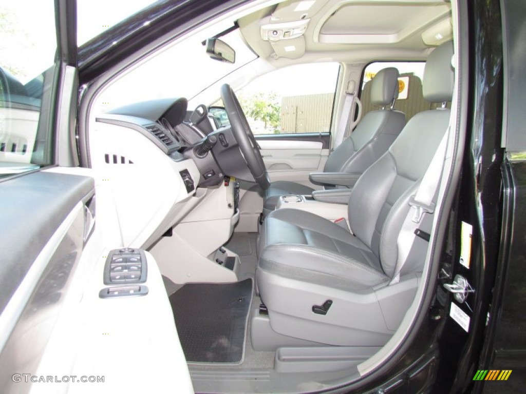 Aero Gray Interior 2010 Volkswagen Routan SEL Photo #50928963