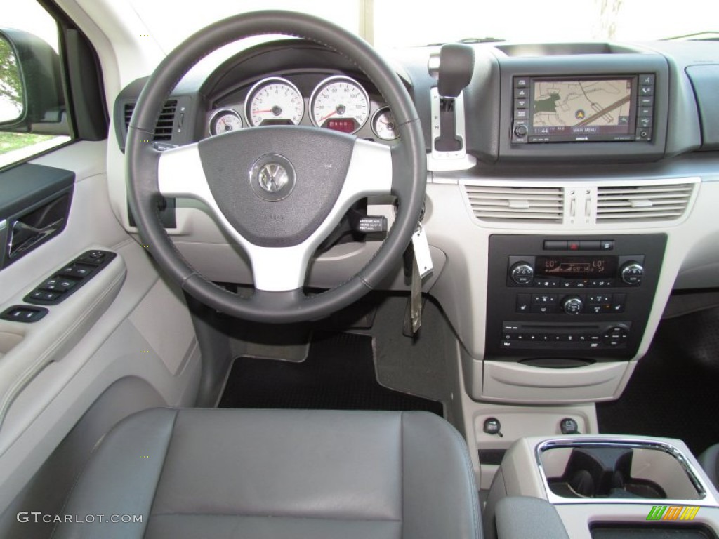 2010 Volkswagen Routan SEL Aero Gray Dashboard Photo #50929047