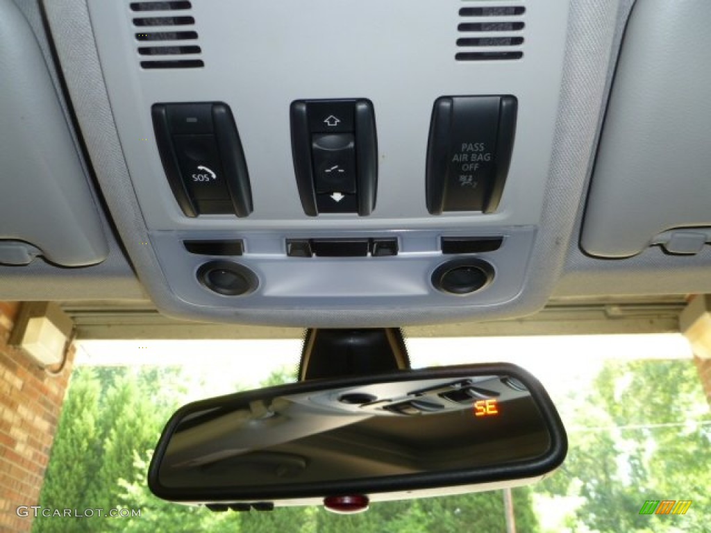 2010 BMW 3 Series 335i Sedan Controls Photo #50929161