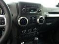 Black - Wrangler Unlimited Sahara 70th Anniversary 4x4 Photo No. 23