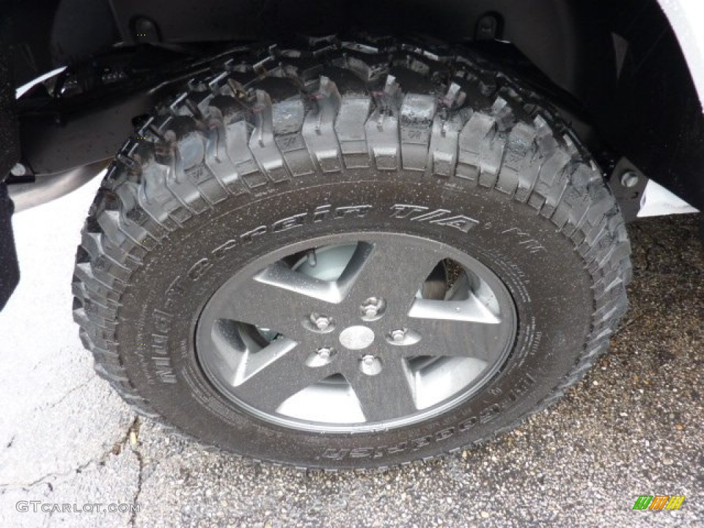 2011 Wrangler Mojave 4x4 - Bright White / Black/Dark Saddle photo #11