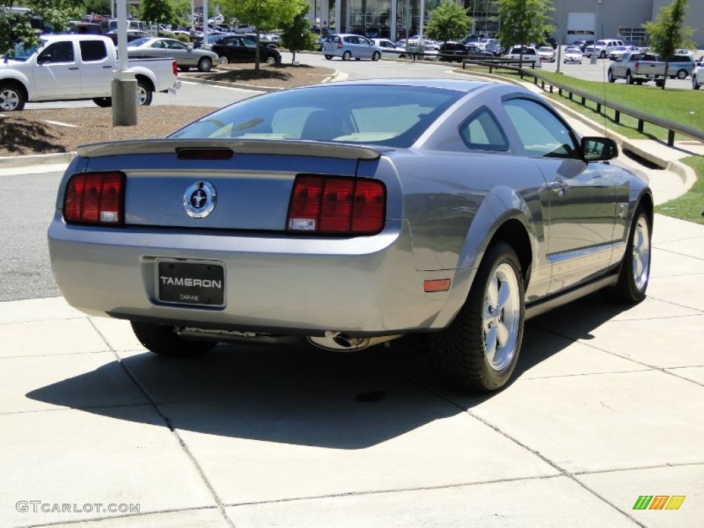 2007 Mustang V6 Premium Coupe - Tungsten Grey Metallic / Medium Parchment photo #6