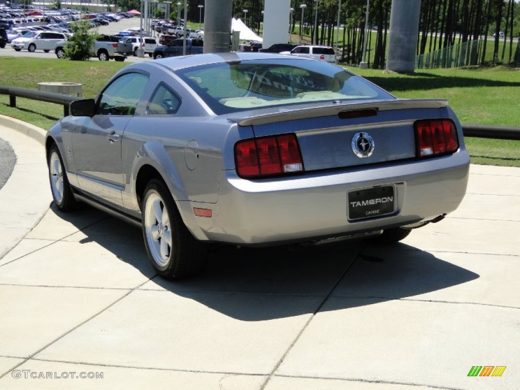 2007 Mustang V6 Premium Coupe - Tungsten Grey Metallic / Medium Parchment photo #7