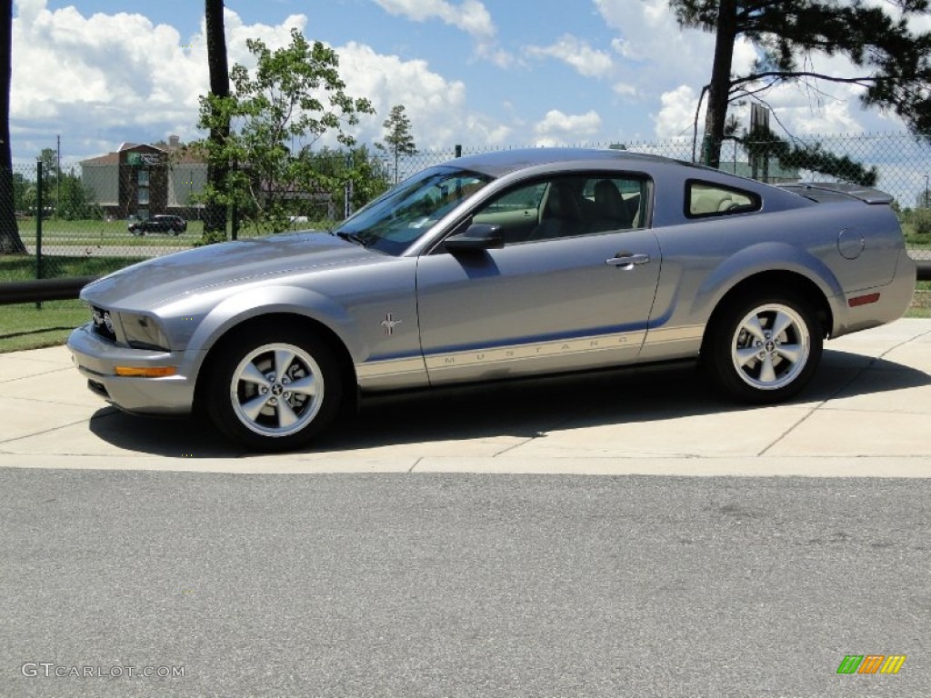 2007 Mustang V6 Premium Coupe - Tungsten Grey Metallic / Medium Parchment photo #10