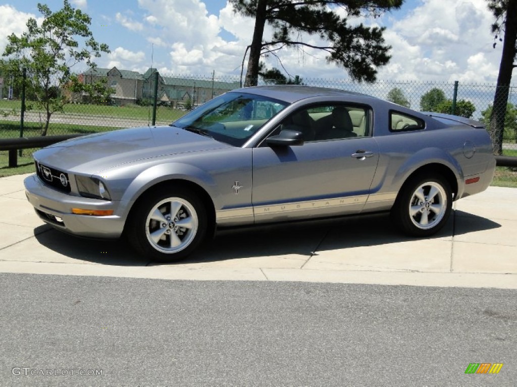 2007 Mustang V6 Premium Coupe - Tungsten Grey Metallic / Medium Parchment photo #11