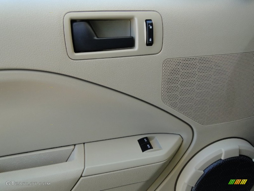 2007 Mustang V6 Premium Coupe - Tungsten Grey Metallic / Medium Parchment photo #16