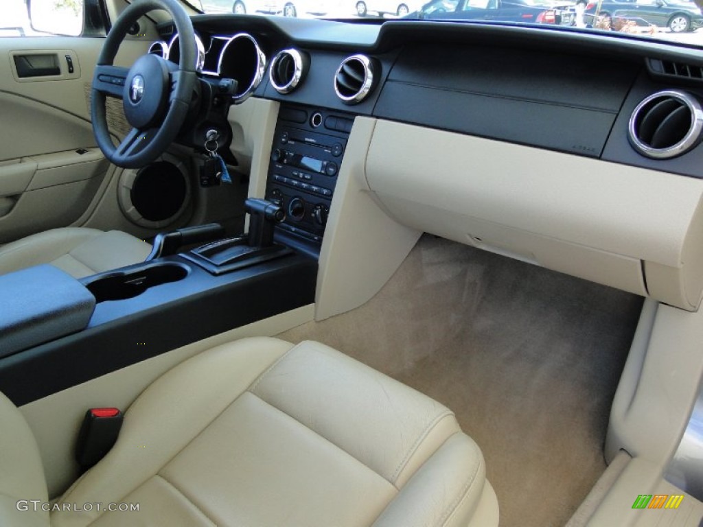 2007 Mustang V6 Premium Coupe - Tungsten Grey Metallic / Medium Parchment photo #24
