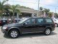 Black - XC70 AWD Photo No. 2