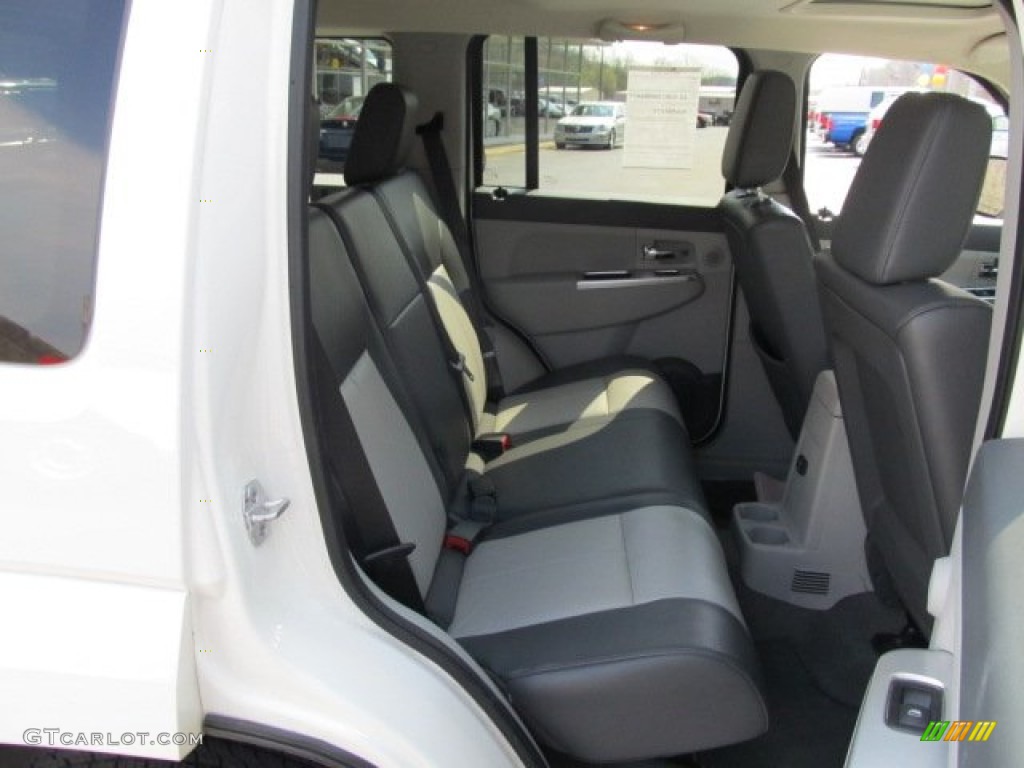 2008 Liberty Limited 4x4 - Stone White / Pastel Slate Gray photo #12