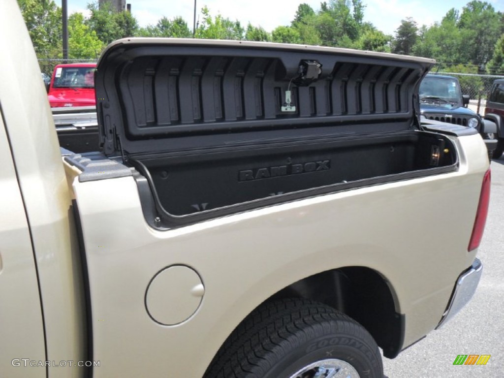 2011 Ram 1500 Big Horn Crew Cab 4x4 - White Gold / Light Pebble Beige/Bark Brown photo #6