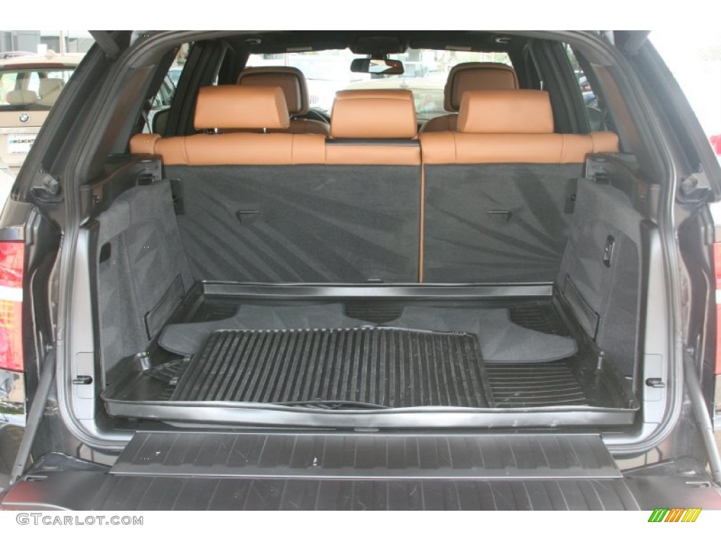 2010 BMW X5 xDrive35d Trunk Photo #50942508