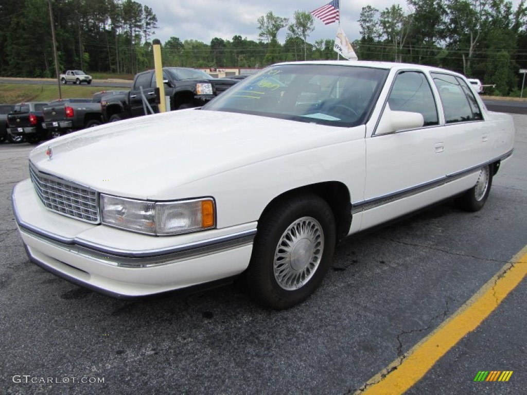 White 1995 Cadillac DeVille Sedan Exterior Photo #50942664