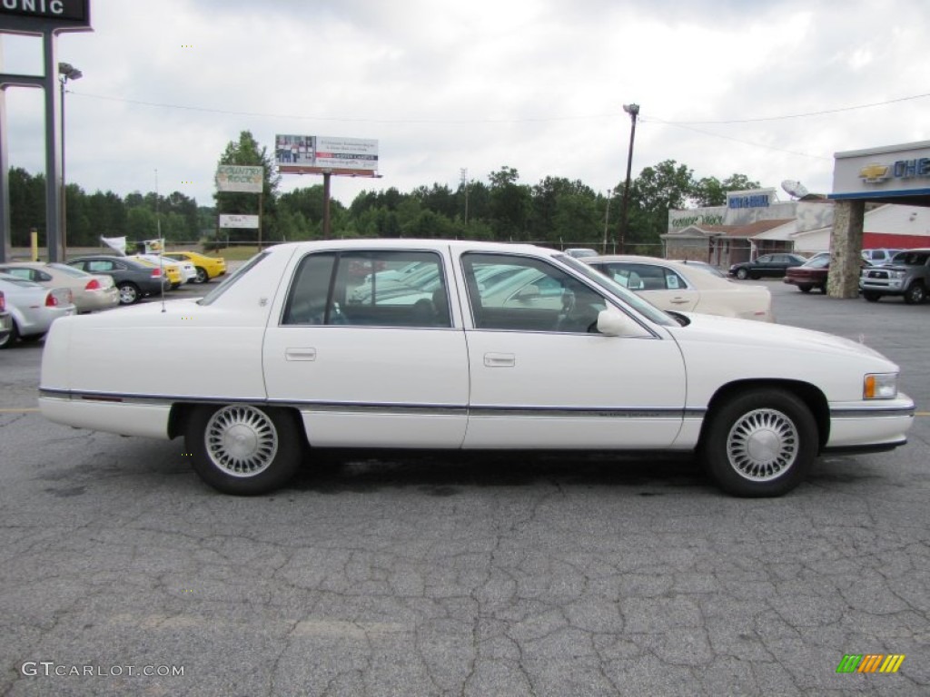 White 1995 Cadillac DeVille Sedan Exterior Photo #50942724