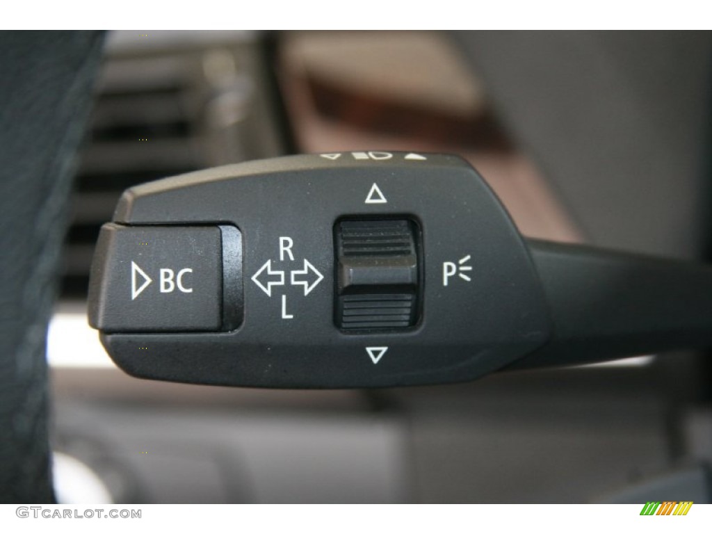 2010 BMW X5 xDrive35d Controls Photo #50942814
