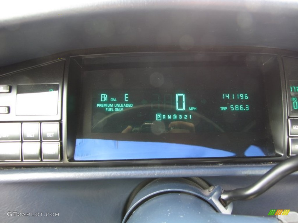 1995 Cadillac DeVille Sedan Gauges Photo #50942844