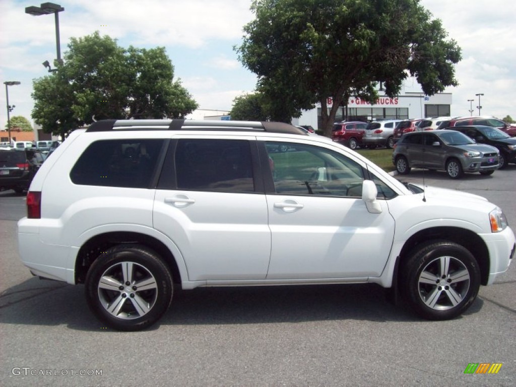 Dover White Pearl 2010 Mitsubishi Endeavor SE Exterior Photo #50942976