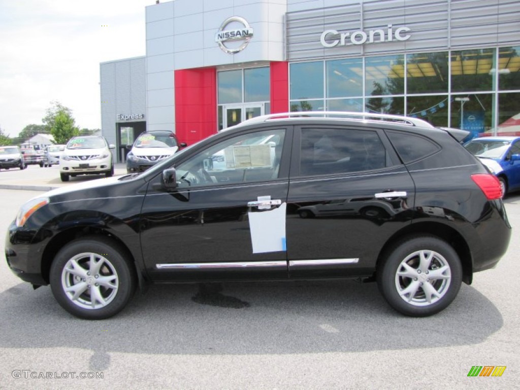 2011 Rogue SV - Wicked Black / Black photo #2