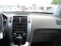 Platinum Silver - Tucson SE 4WD Photo No. 21