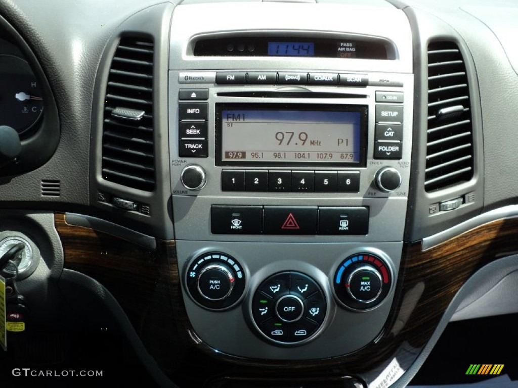 2010 Hyundai Santa Fe SE Controls Photo #50948853