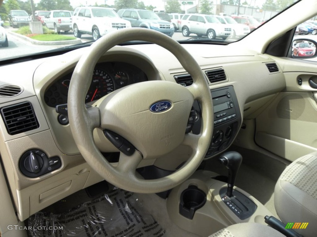 2006 Ford Focus ZXW SE Wagon Dark Pebble/Light Pebble Dashboard Photo #50949651