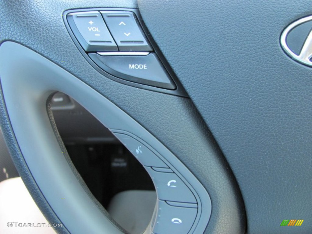2011 Hyundai Sonata GLS Controls Photo #50951745