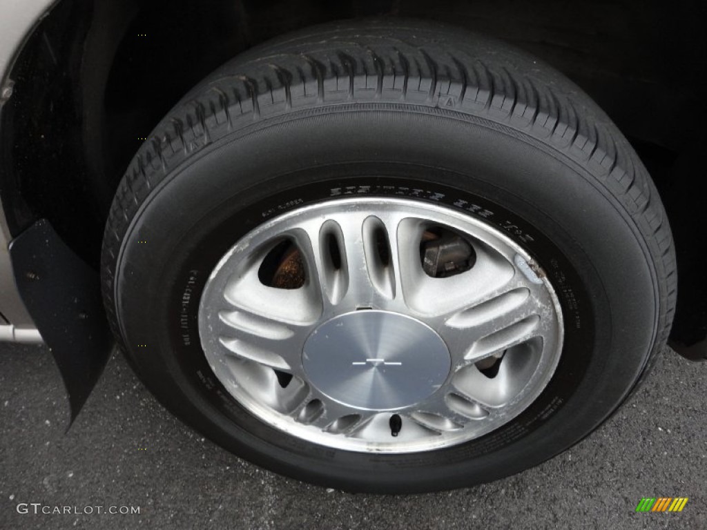 1999 Chevrolet Venture Standard Venture Model Wheel Photo #50952381