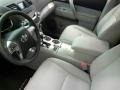 2011 Classic Silver Metallic Toyota Highlander   photo #12