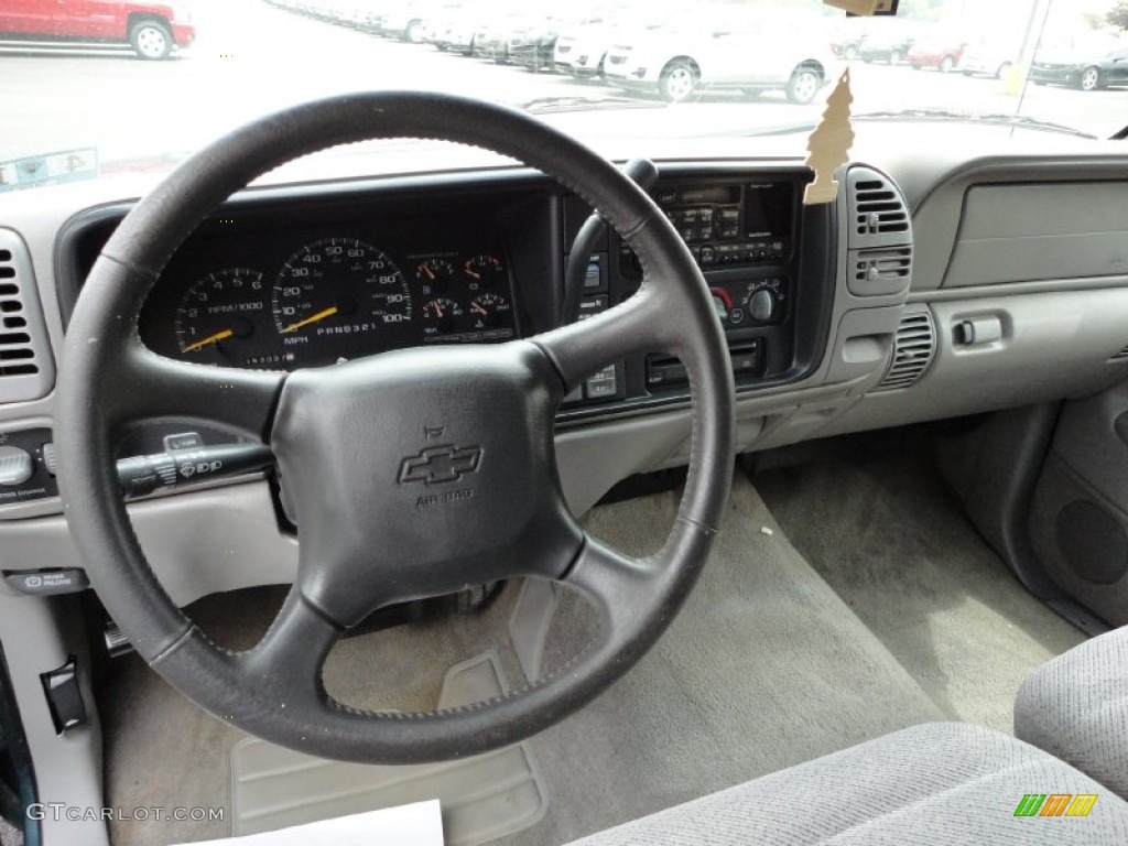 1998 Chevrolet C/K K1500 Extended Cab 4x4 Gray Dashboard Photo #50953329