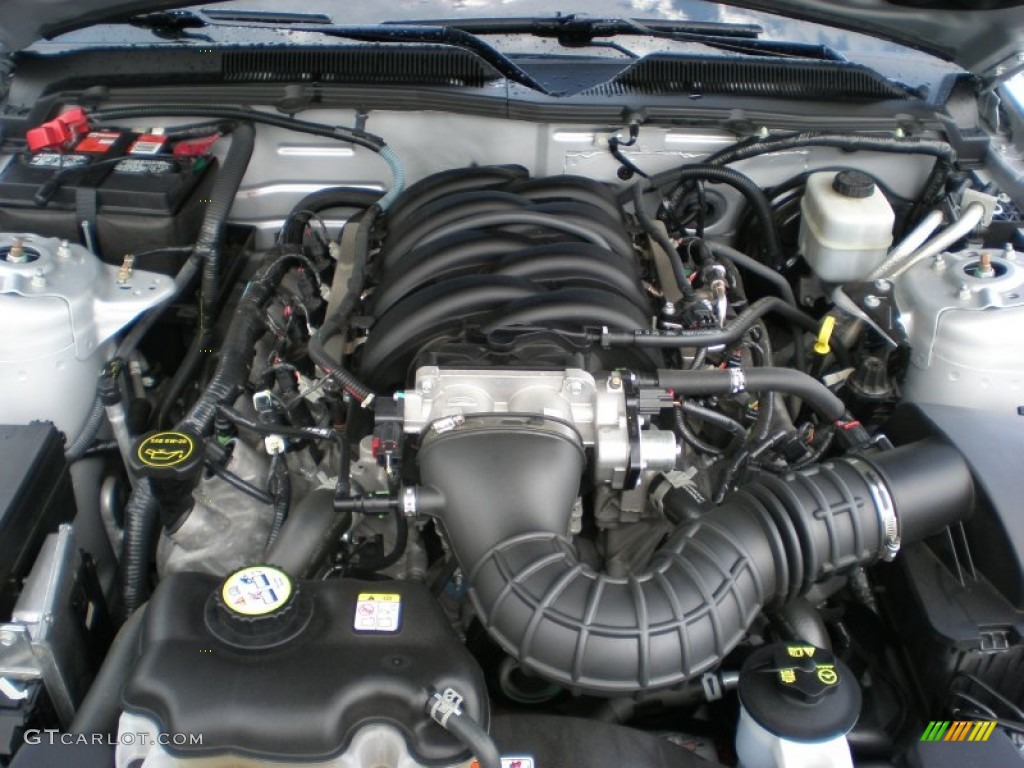 2006 Ford Mustang GT Premium Coupe 4.6 Liter SOHC 24-Valve VVT V8 Engine Photo #50955447