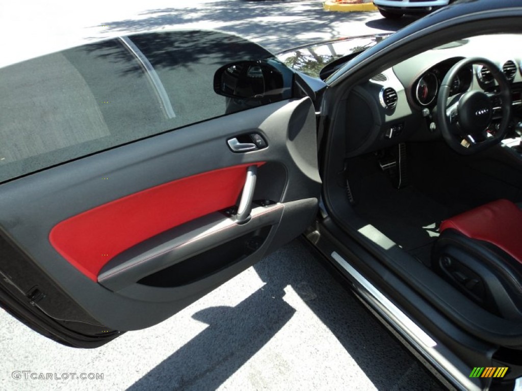 2009 Audi TT 2.0T Coupe Magma Red Door Panel Photo #50956542