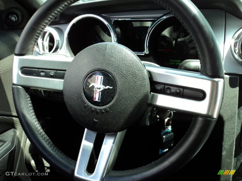 2007 Ford Mustang GT Premium Coupe Dark Charcoal Steering Wheel Photo #50956980