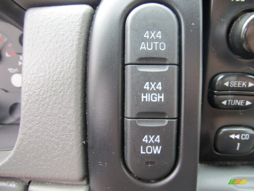 2004 Explorer XLS 4x4 - Dark Blue Pearl Metallic / Graphite photo #10