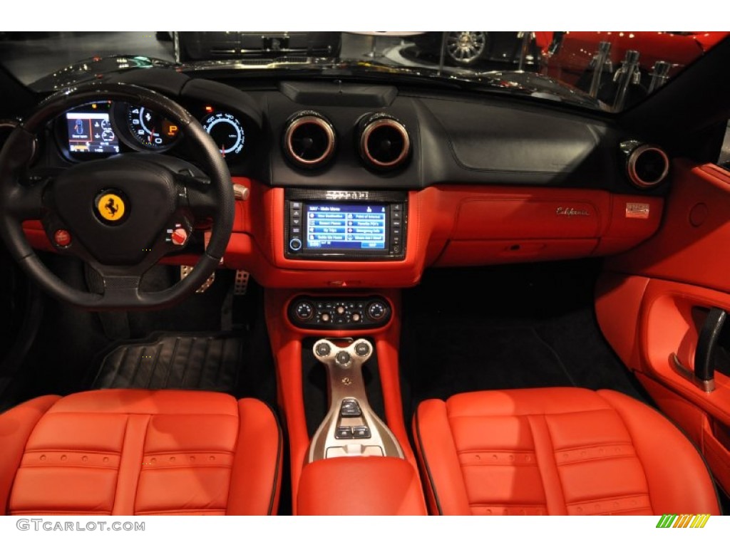 2010 Ferrari California Standard California Model Rosso Dashboard Photo #50961348