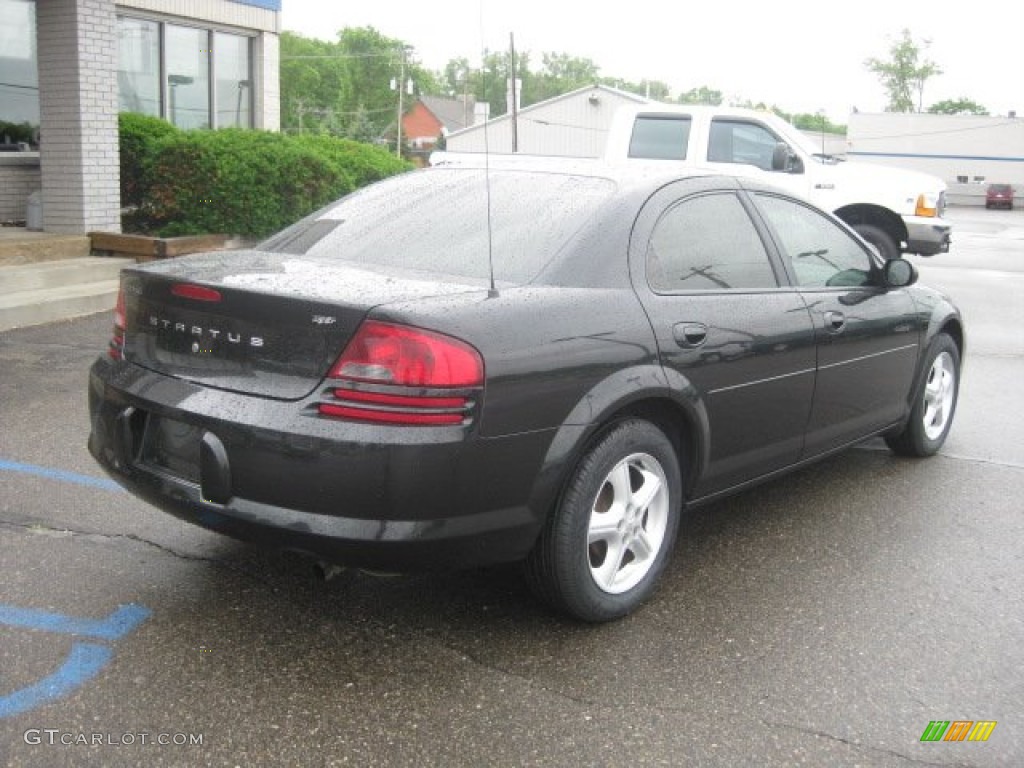 2005 Stratus SXT Sedan - Brilliant Black / Dark Slate Gray photo #7