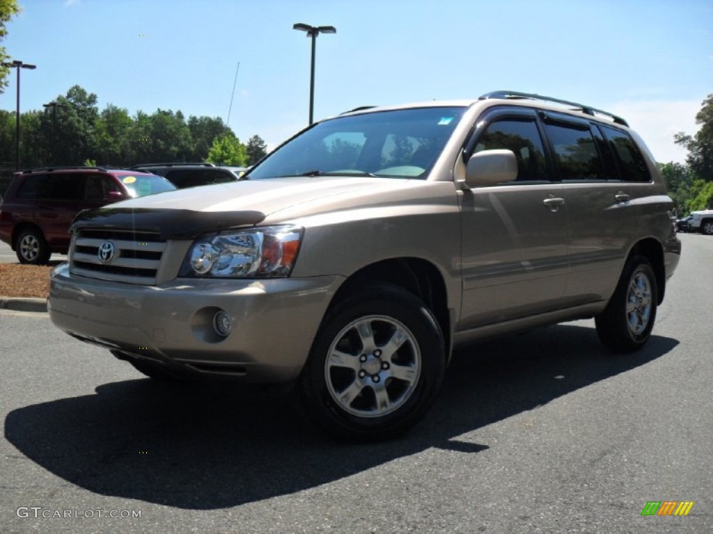 2005 Highlander V6 4WD - Sonora Gold Pearl / Ivory photo #1