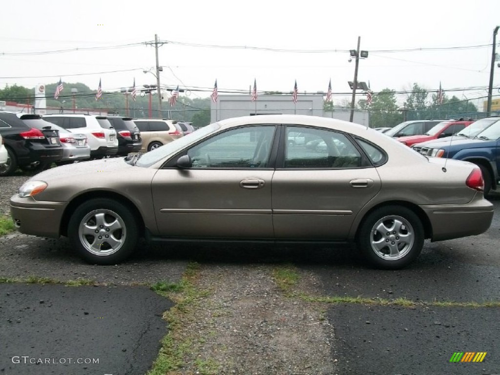 2004 Taurus SES Sedan - Arizona Beige Metallic / Medium Parchment photo #3