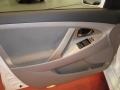 Super White - Camry SE Photo No. 11
