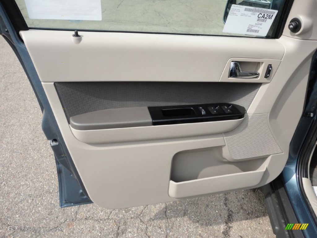 2011 Ford Escape Hybrid 4WD Door Panel Photos