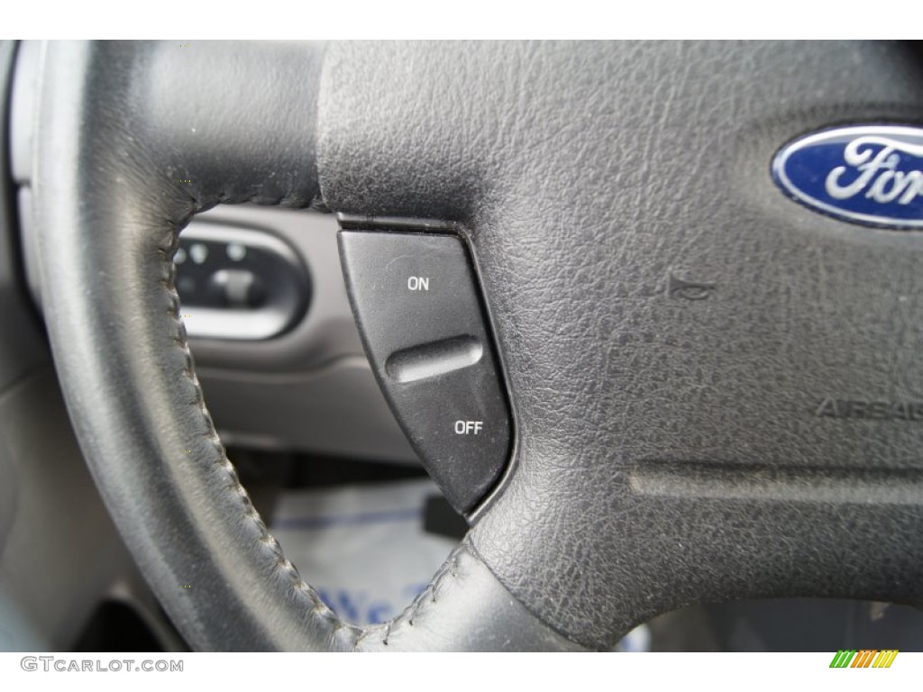 2004 Explorer XLT 4x4 - Dark Blue Pearl Metallic / Graphite photo #30