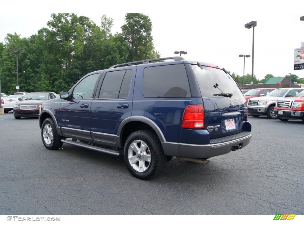2004 Explorer XLT 4x4 - Dark Blue Pearl Metallic / Graphite photo #40