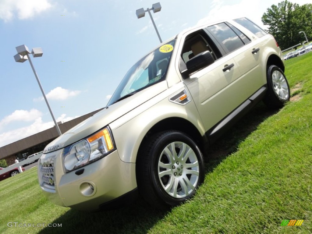 Nazca Sand Metallic Land Rover LR2